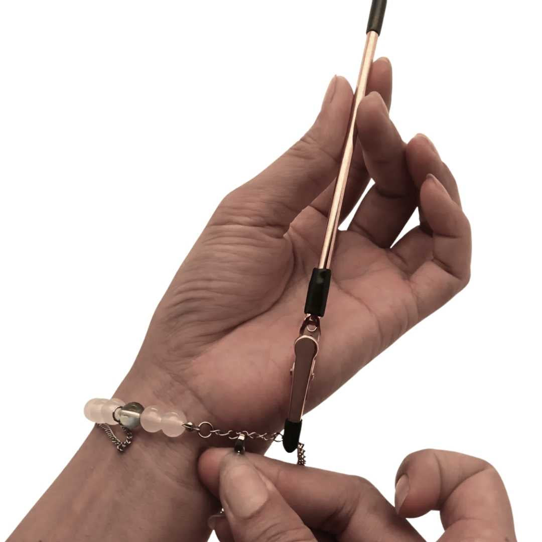 Bracelet Clasp Helper for One-Hand Wear